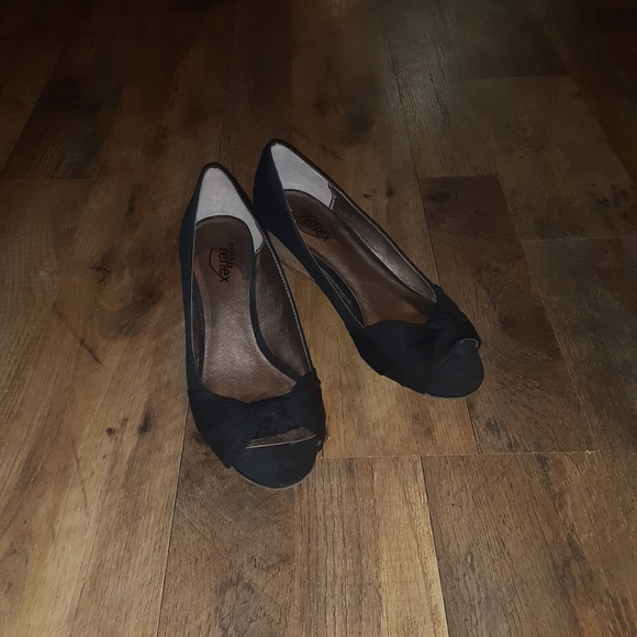 Moda Reflex black open toe shoes size 8M - Picture 2 of 5